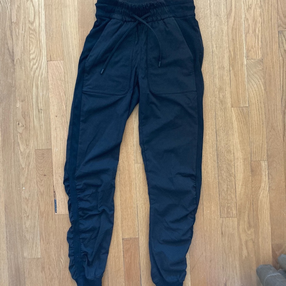 Lululemon joggers